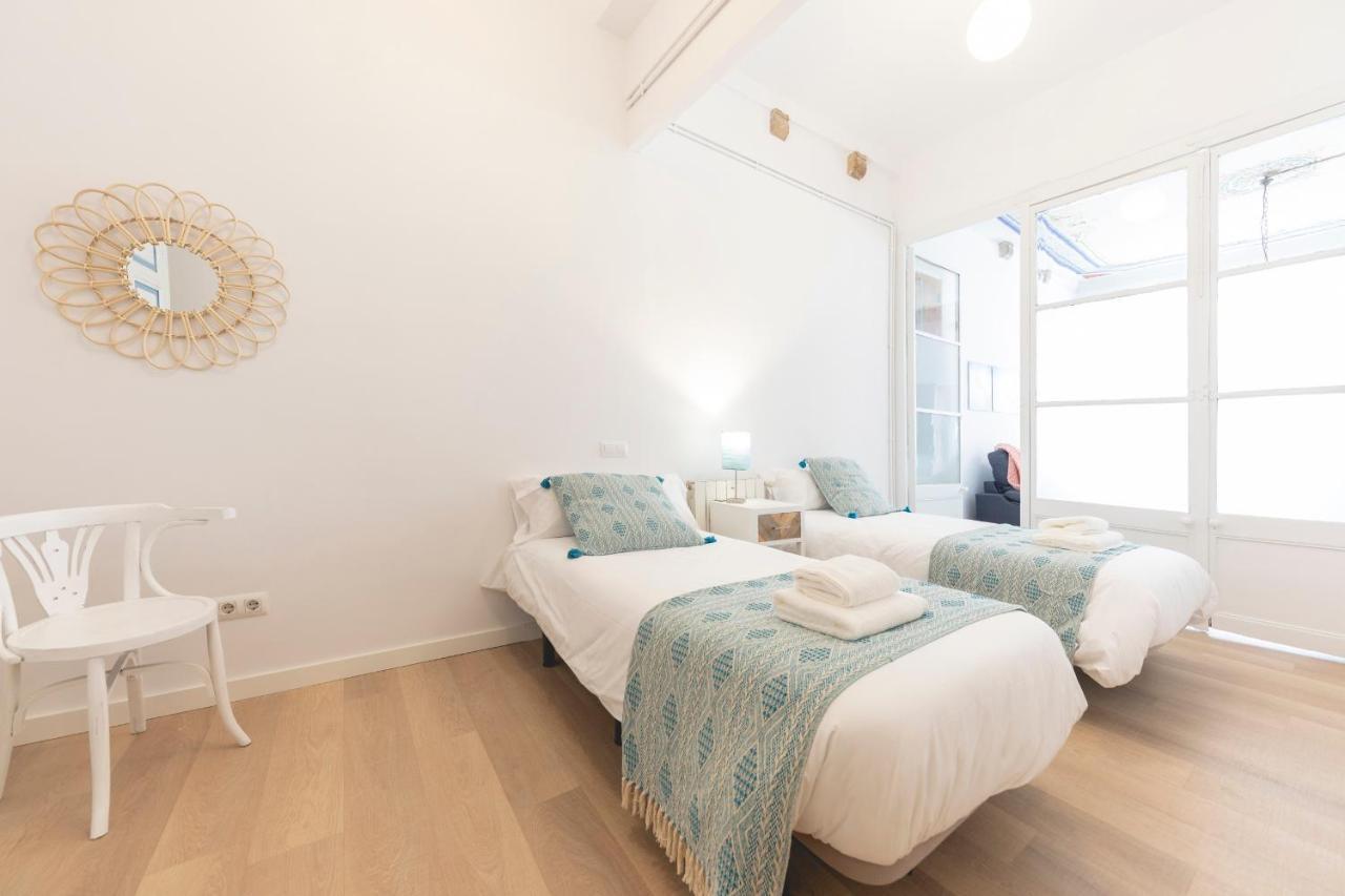 Bravissimo Placa Del Vi, Authentic Historic Apartment Херона Екстериор снимка