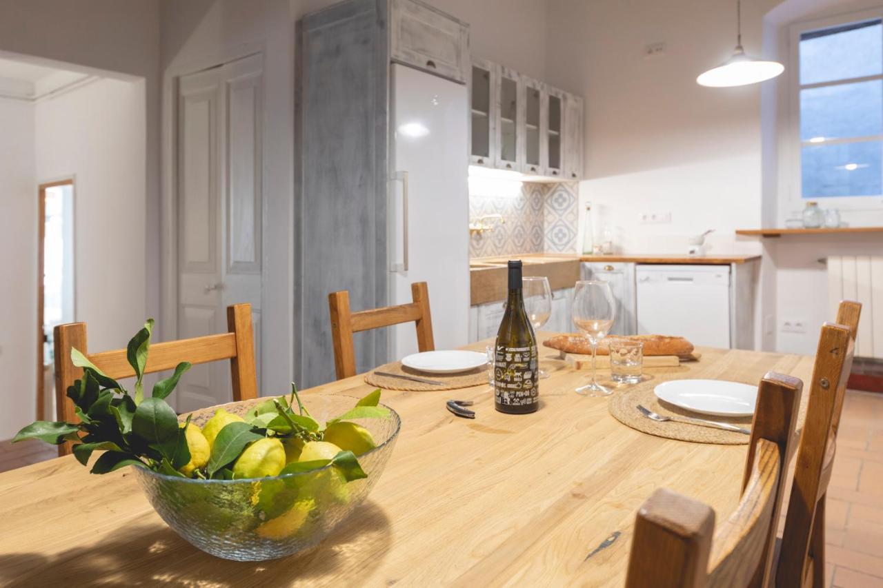 Bravissimo Placa Del Vi, Authentic Historic Apartment Херона Екстериор снимка