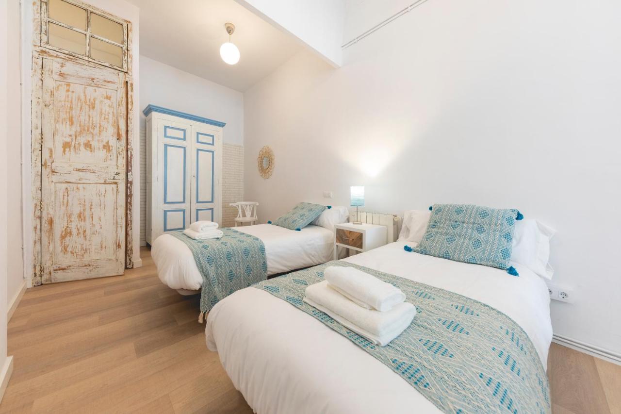 Bravissimo Placa Del Vi, Authentic Historic Apartment Херона Екстериор снимка