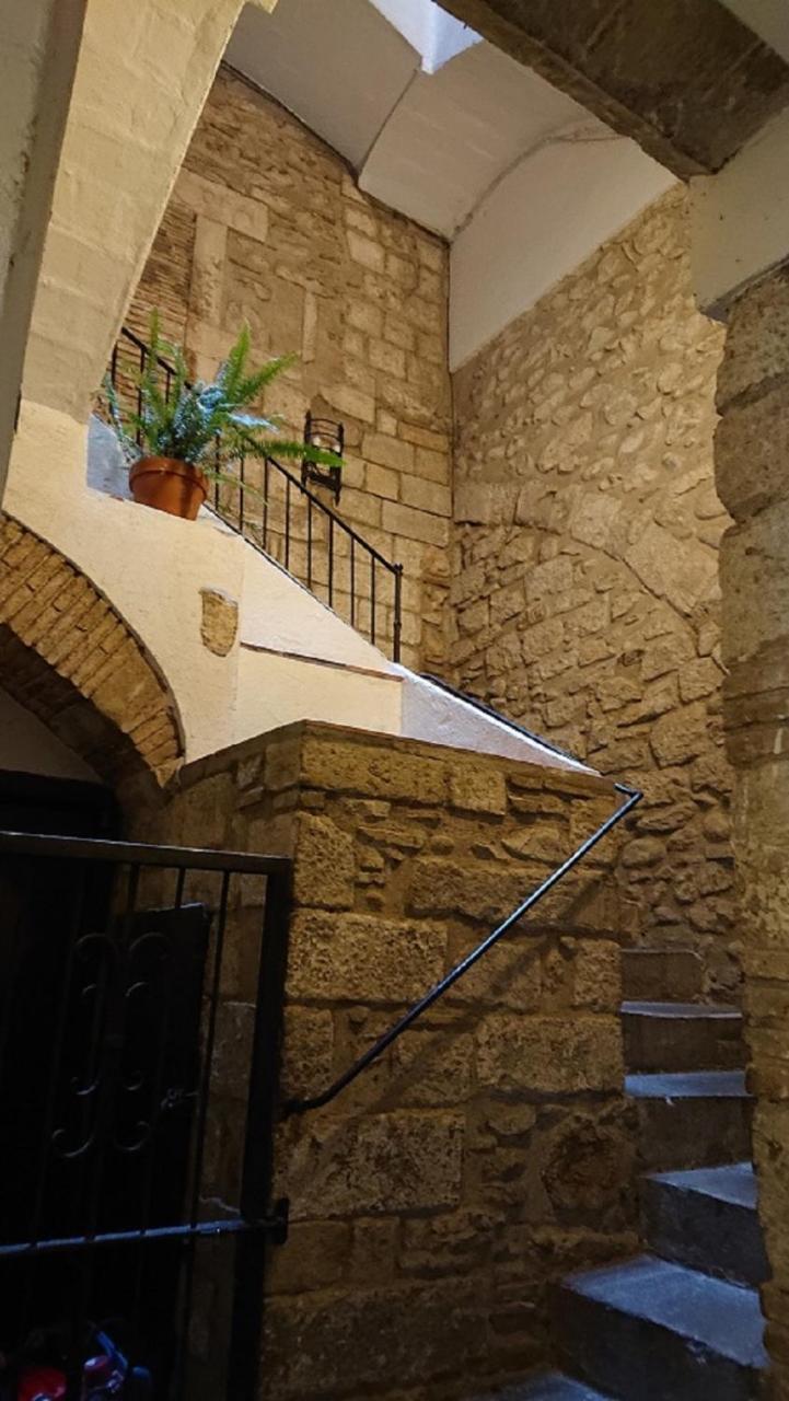 Bravissimo Placa Del Vi, Authentic Historic Apartment Херона Екстериор снимка
